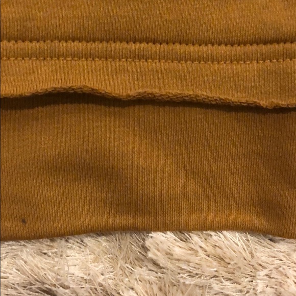 Mustard pullover 🌿 - Picture 4 of 4